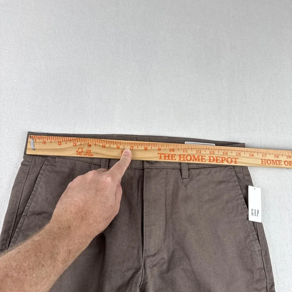 New! Gap Mens light Brown straight chino Pants 30*30 Flat front  preppy casual